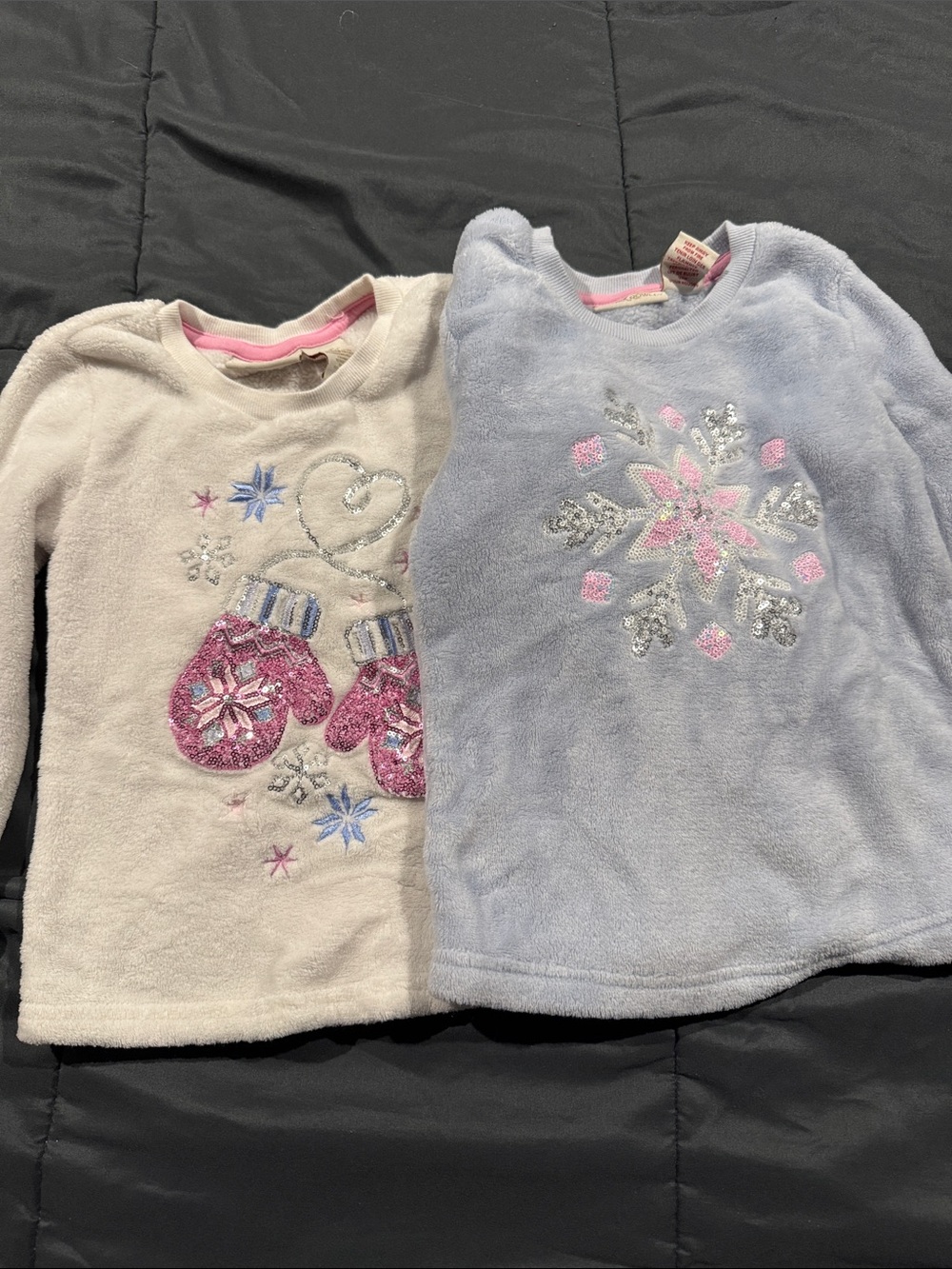 Girls Plush Winter Tops with Pink Snowflake & Mitten Designs - Size 6